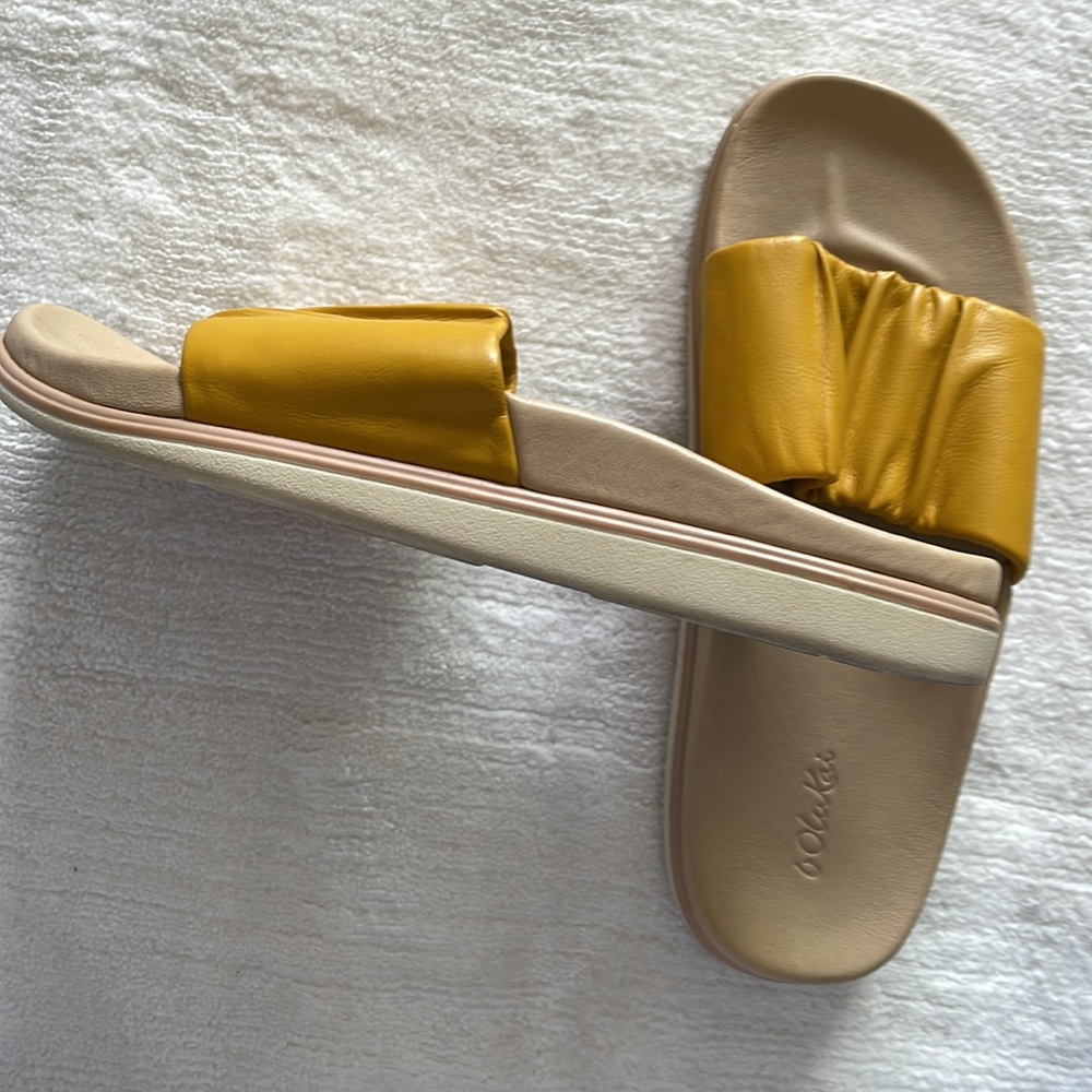 sandals - Picture 3 of 6